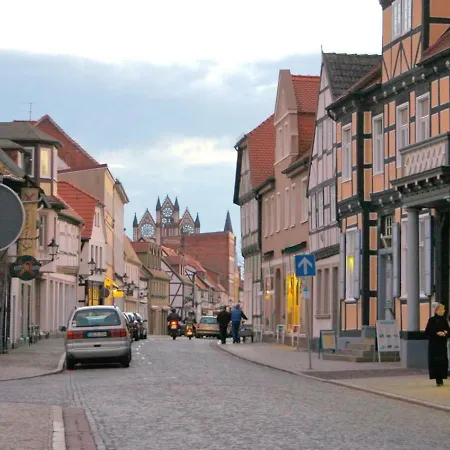 Apartment Toepferhof 1 Tangermuende